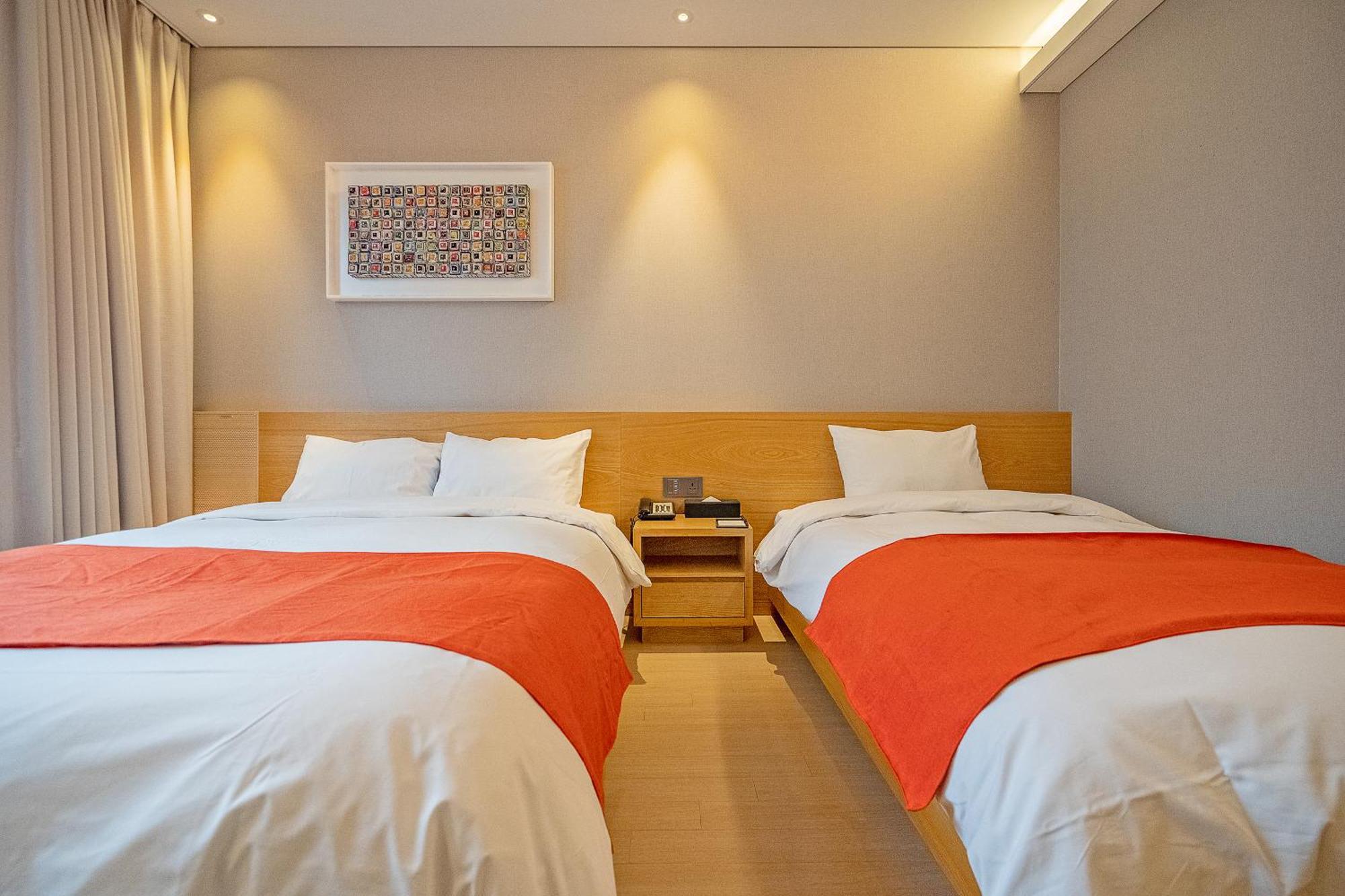 Gloucester Hotel Cheongju-si Exterior foto