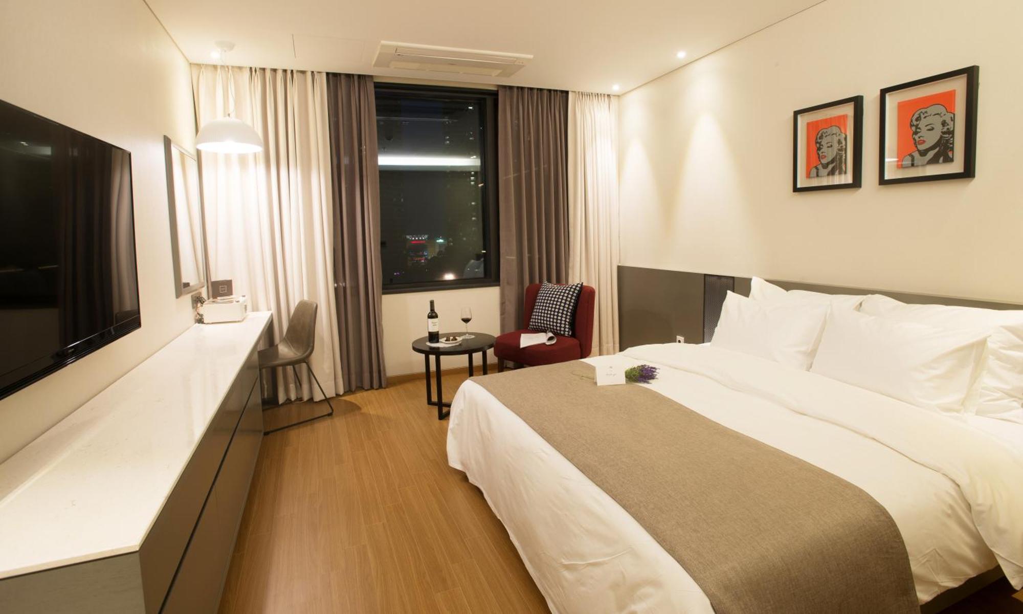 Gloucester Hotel Cheongju-si Exterior foto